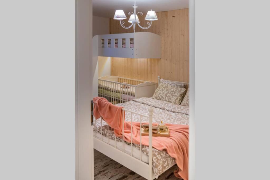 Provensalsky Rodinny Apartman Mandolina Бойнице Екстериор снимка